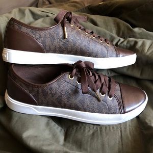 🛍BOGO 1/2 OFF🛍 Michael Kors Sneakers